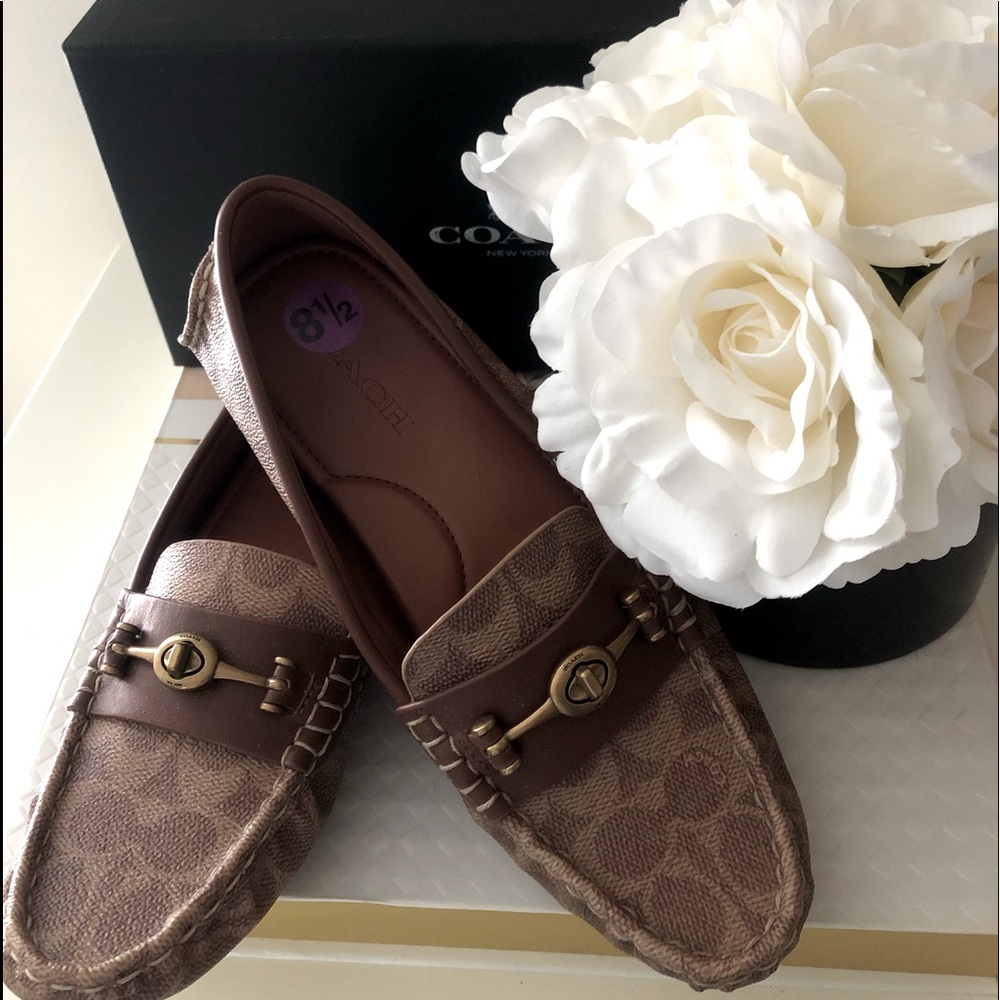 🎀 Coach Signature Crosby Driver TurnLock  Loafers